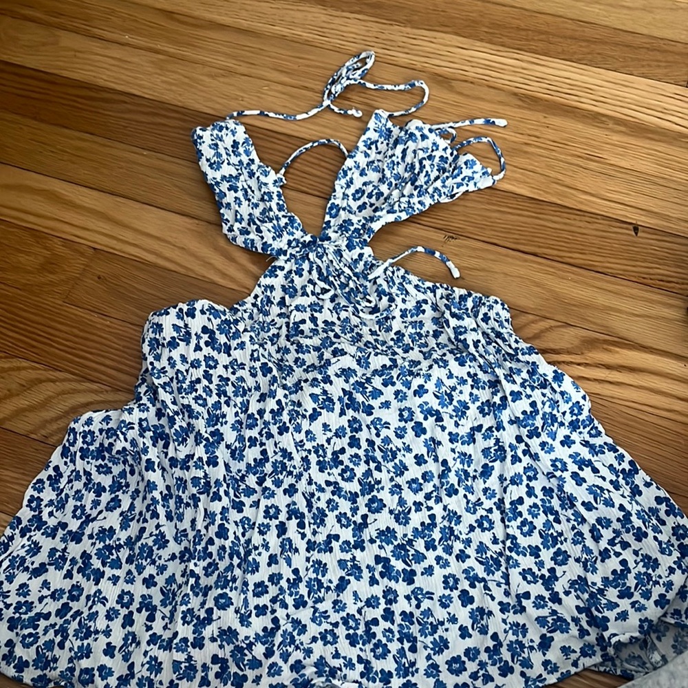 blue and white flower dress